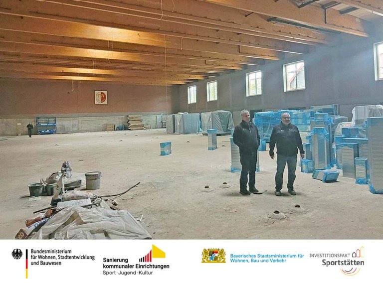 Von links: Bauamtsleiter Gerhard Binner mit Projektleiter Jürgen Sarcher vom städtischen Hochbauamt Von links: Bauamtsleiter Gerhard Binner mit Projektleiter Jürgen Sarcher vom städtischen Hochbauamt